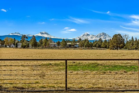 Tiny photo for 64146 Pioneer Loop, Bend, OR 97701 (MLS # 220217337)