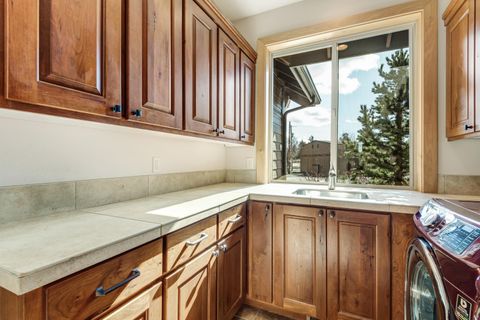 Tiny photo for 64146 Pioneer Loop, Bend, OR 97701 (MLS # 220217337)