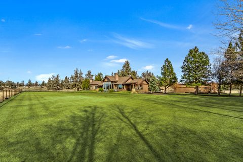 Tiny photo for 64146 Pioneer Loop, Bend, OR 97701 (MLS # 220217337)