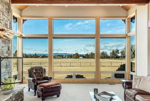 Tiny photo for 64146 Pioneer Loop, Bend, OR 97701 (MLS # 220217337)