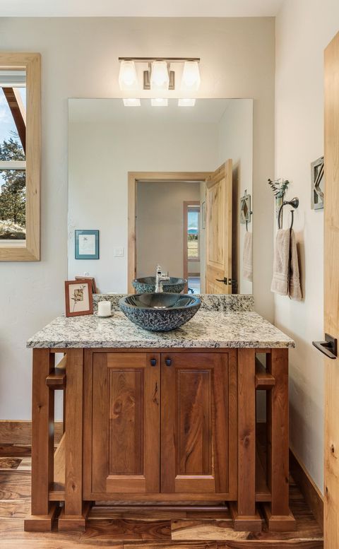 Tiny photo for 64146 Pioneer Loop, Bend, OR 97701 (MLS # 220217337)