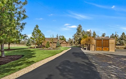 Tiny photo for 64146 Pioneer Loop, Bend, OR 97701 (MLS # 220217337)