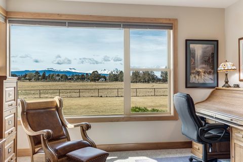 Tiny photo for 64146 Pioneer Loop, Bend, OR 97701 (MLS # 220217337)