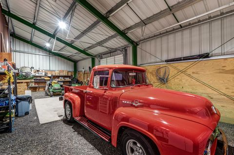 Tiny photo for 64146 Pioneer Loop, Bend, OR 97701 (MLS # 220217337)