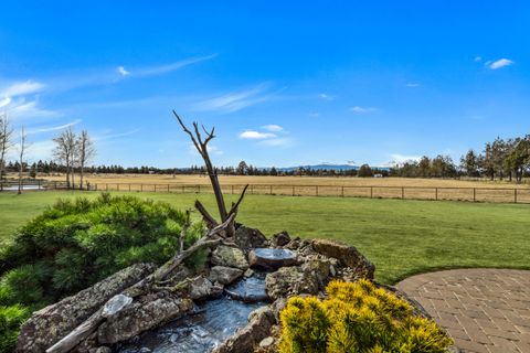 Tiny photo for 64146 Pioneer Loop, Bend, OR 97701 (MLS # 220217337)