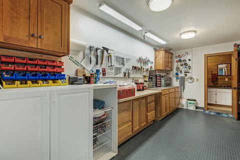 Tiny photo for 64146 Pioneer Loop, Bend, OR 97701 (MLS # 220217337)