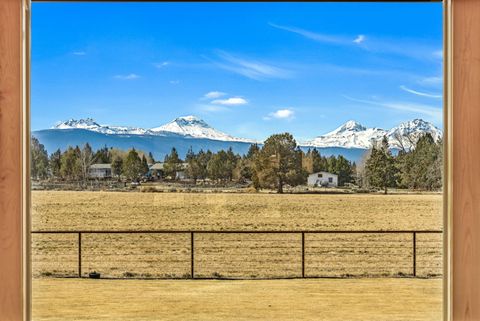 Tiny photo for 64146 Pioneer Loop, Bend, OR 97701 (MLS # 220217337)