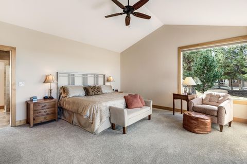 Tiny photo for 64146 Pioneer Loop, Bend, OR 97701 (MLS # 220217337)