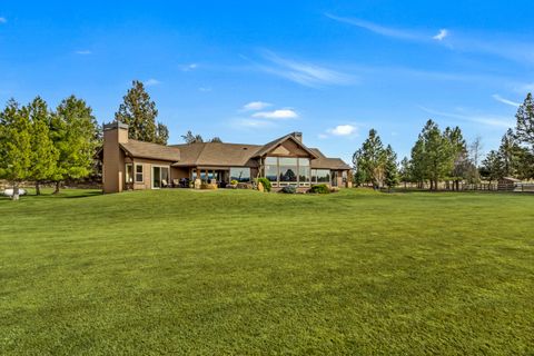 Tiny photo for 64146 Pioneer Loop, Bend, OR 97701 (MLS # 220217337)