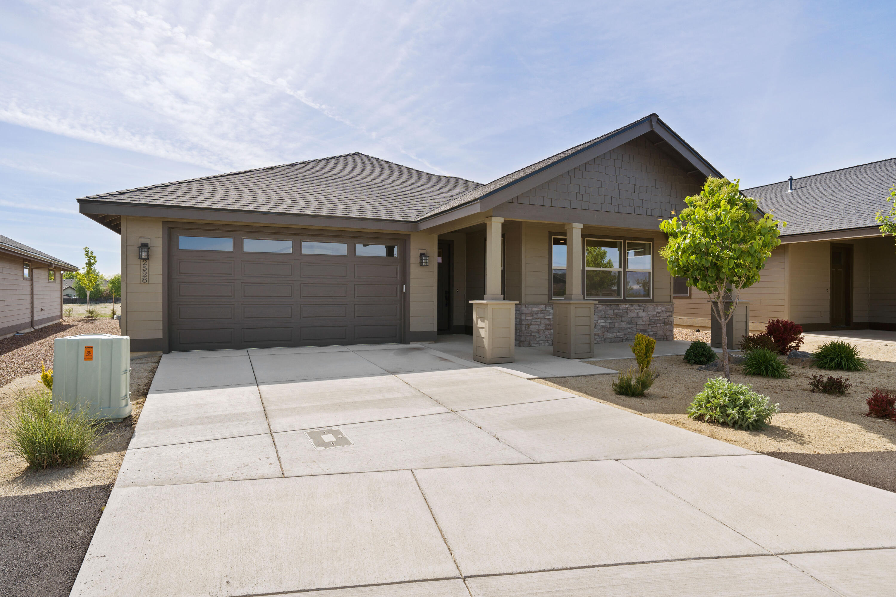 2528 NW Redwood Circle 14
