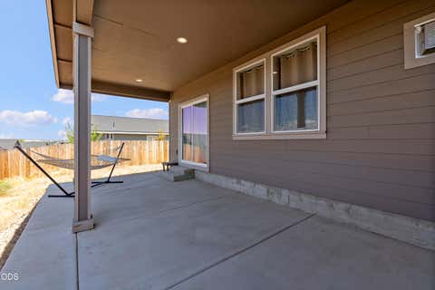 Tiny photo for 976 SE Maui Lane, Madras, OR 97741 (MLS # 220226126)
