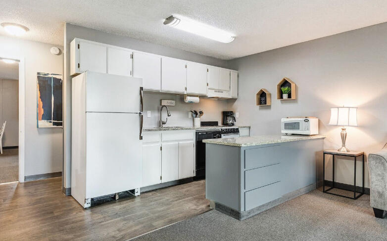 1565 NW Wall Street 220-221