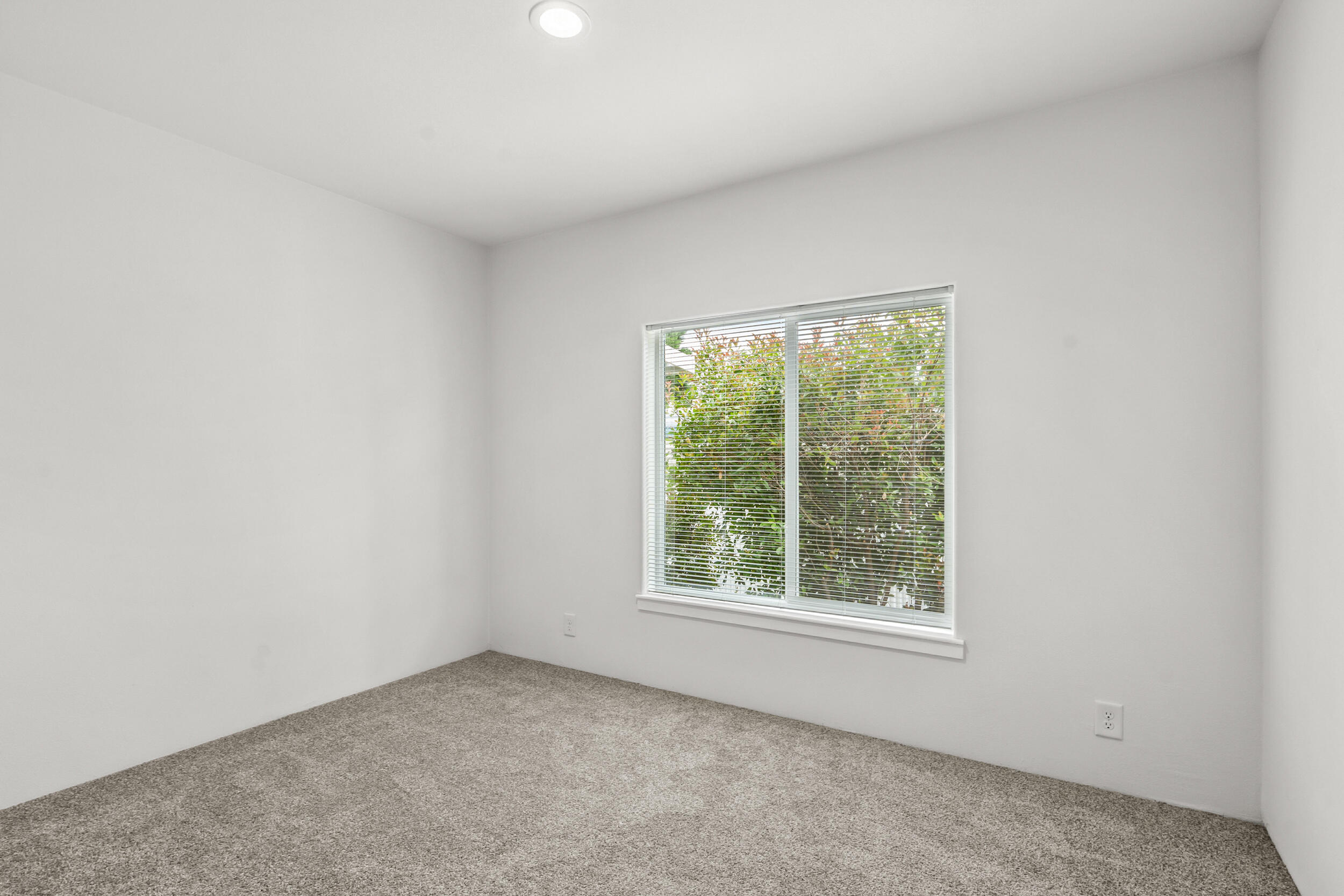 Rogue Lea Estates - Residential