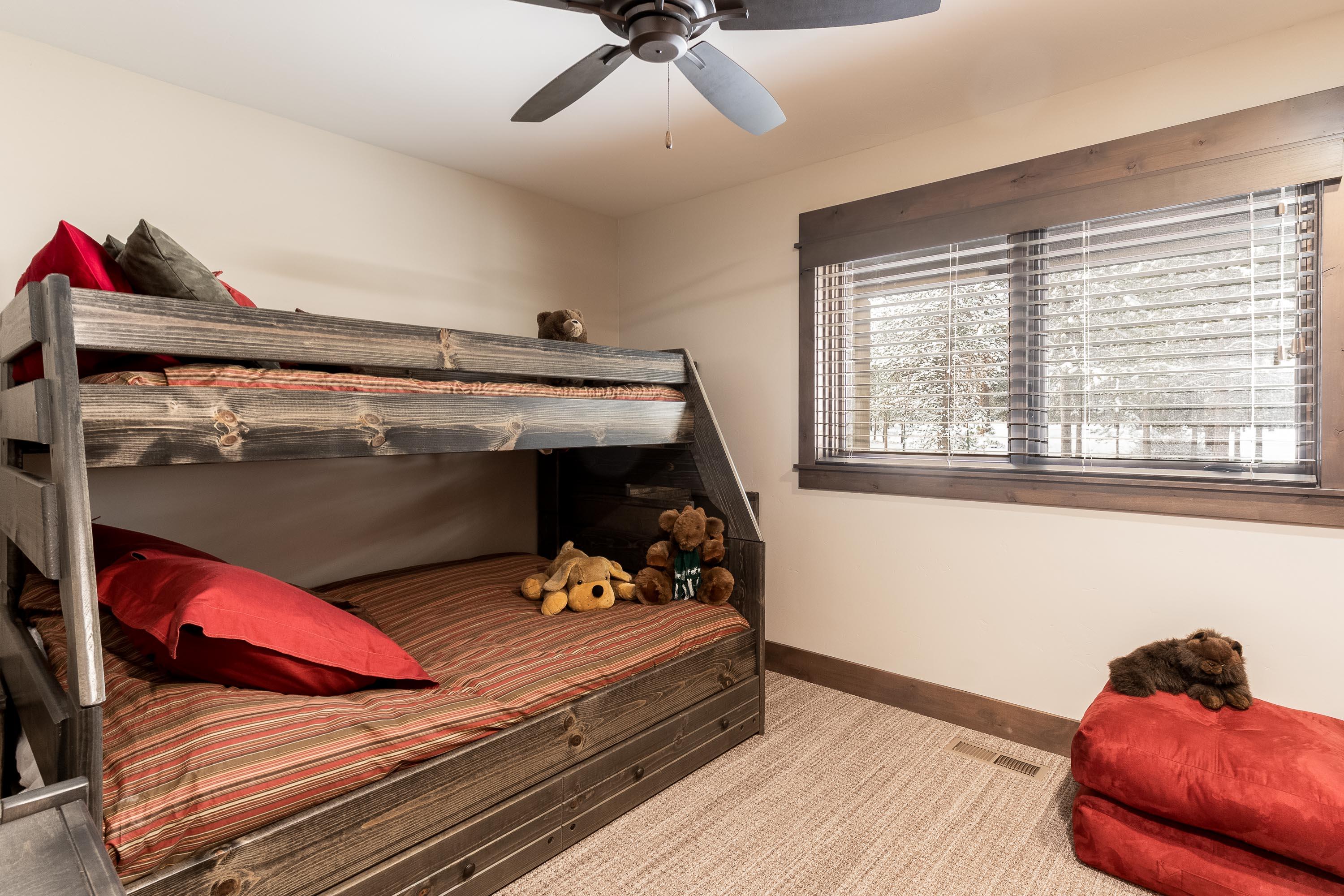 Fairway Point Villag - Residential