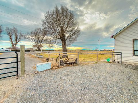 Tiny photo for 22111 HIghway 39 Hwy, Merrill, OR 97633 (MLS # 220212841)