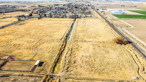 Tiny photo for 22111 HIghway 39 Hwy, Merrill, OR 97633 (MLS # 220212841)