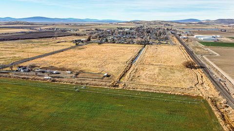 Tiny photo for 22111 HIghway 39 Hwy, Merrill, OR 97633 (MLS # 220212841)