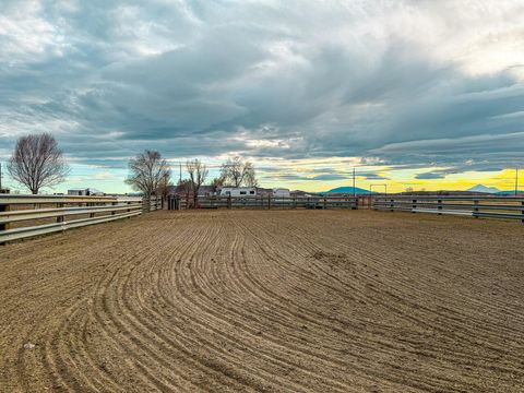 Tiny photo for 22111 HIghway 39 Hwy, Merrill, OR 97633 (MLS # 220212841)