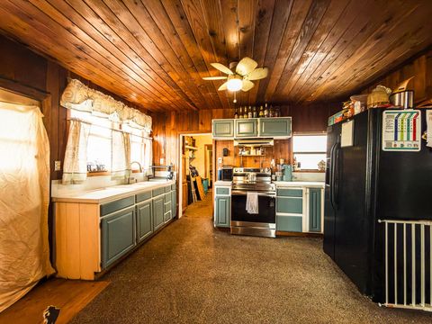 Tiny photo for 22111 HIghway 39 Hwy, Merrill, OR 97633 (MLS # 220212841)