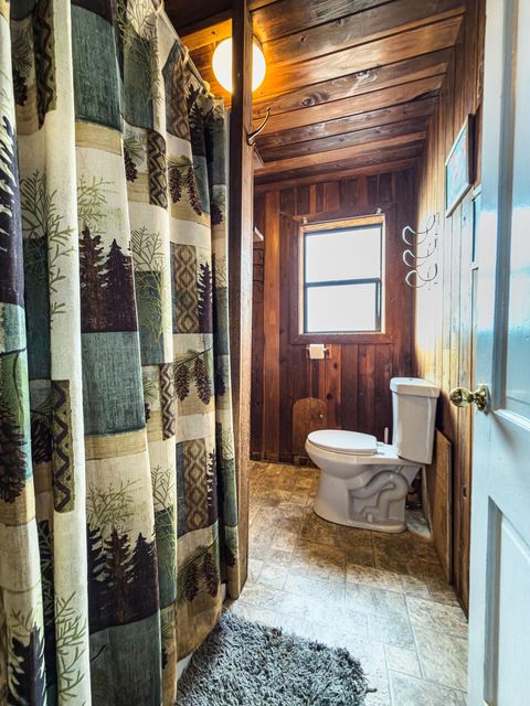 Tiny photo for 22111 HIghway 39 Hwy, Merrill, OR 97633 (MLS # 220212841)