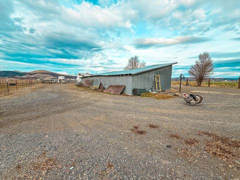 Tiny photo for 22111 HIghway 39 Hwy, Merrill, OR 97633 (MLS # 220212841)