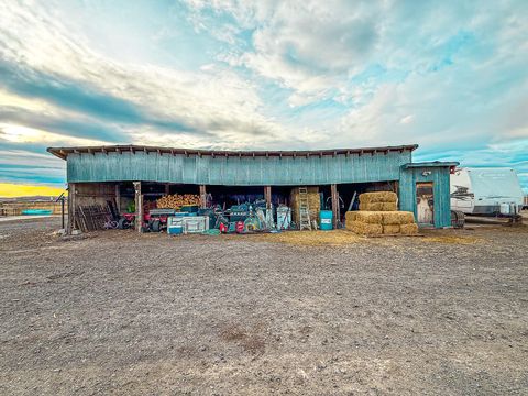 Tiny photo for 22111 HIghway 39 Hwy, Merrill, OR 97633 (MLS # 220212841)