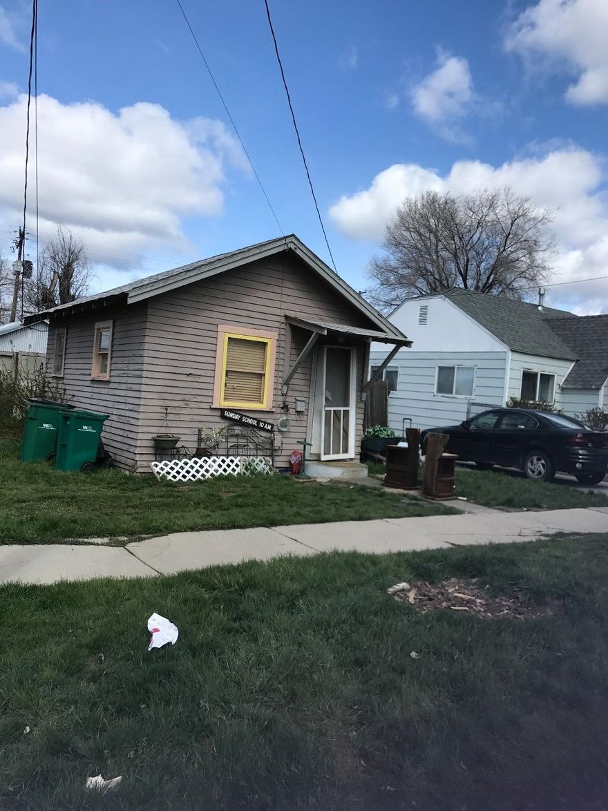 Studio for you to see. Please call property management for info