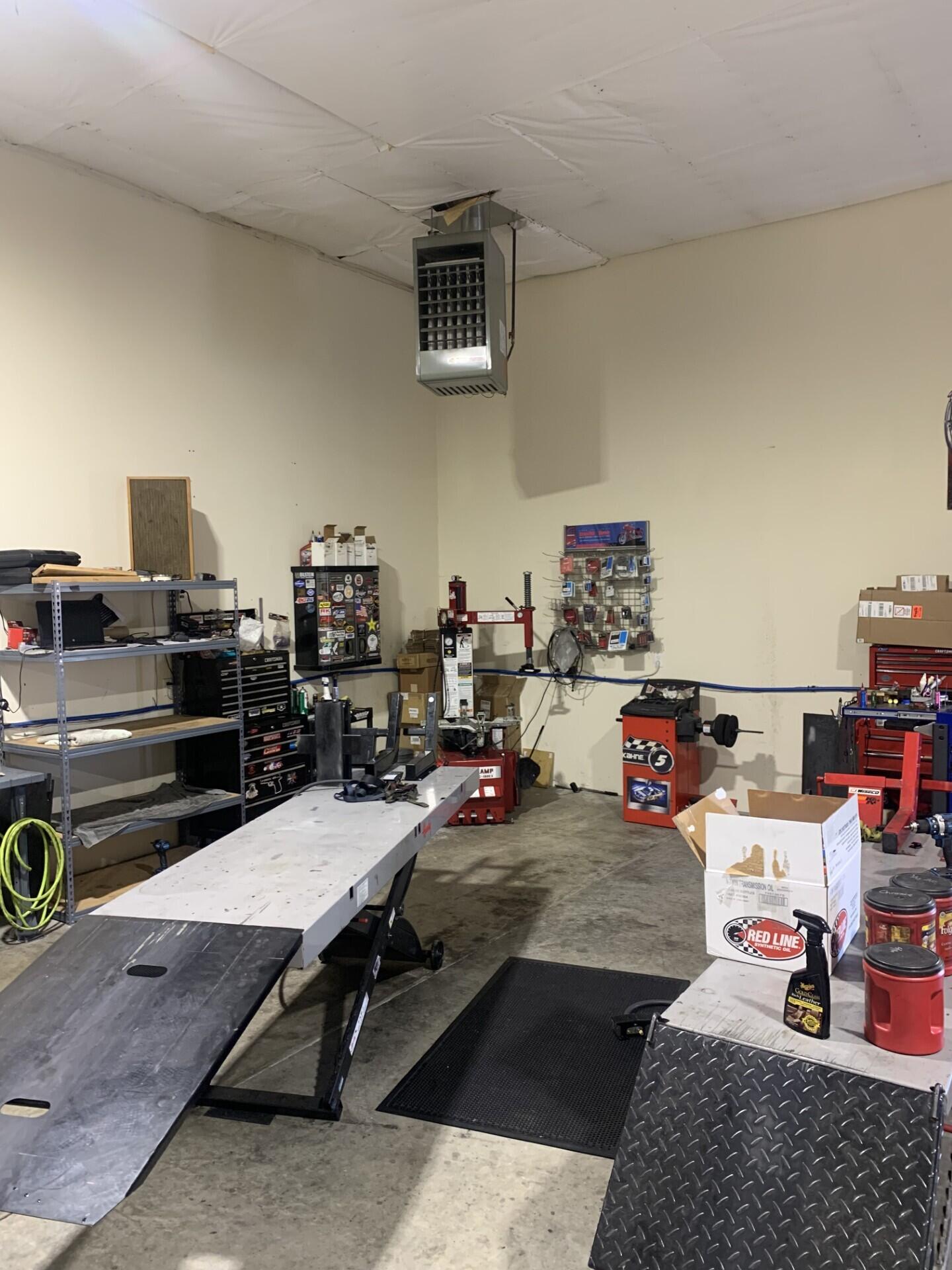 CLAR - Commercial Lease