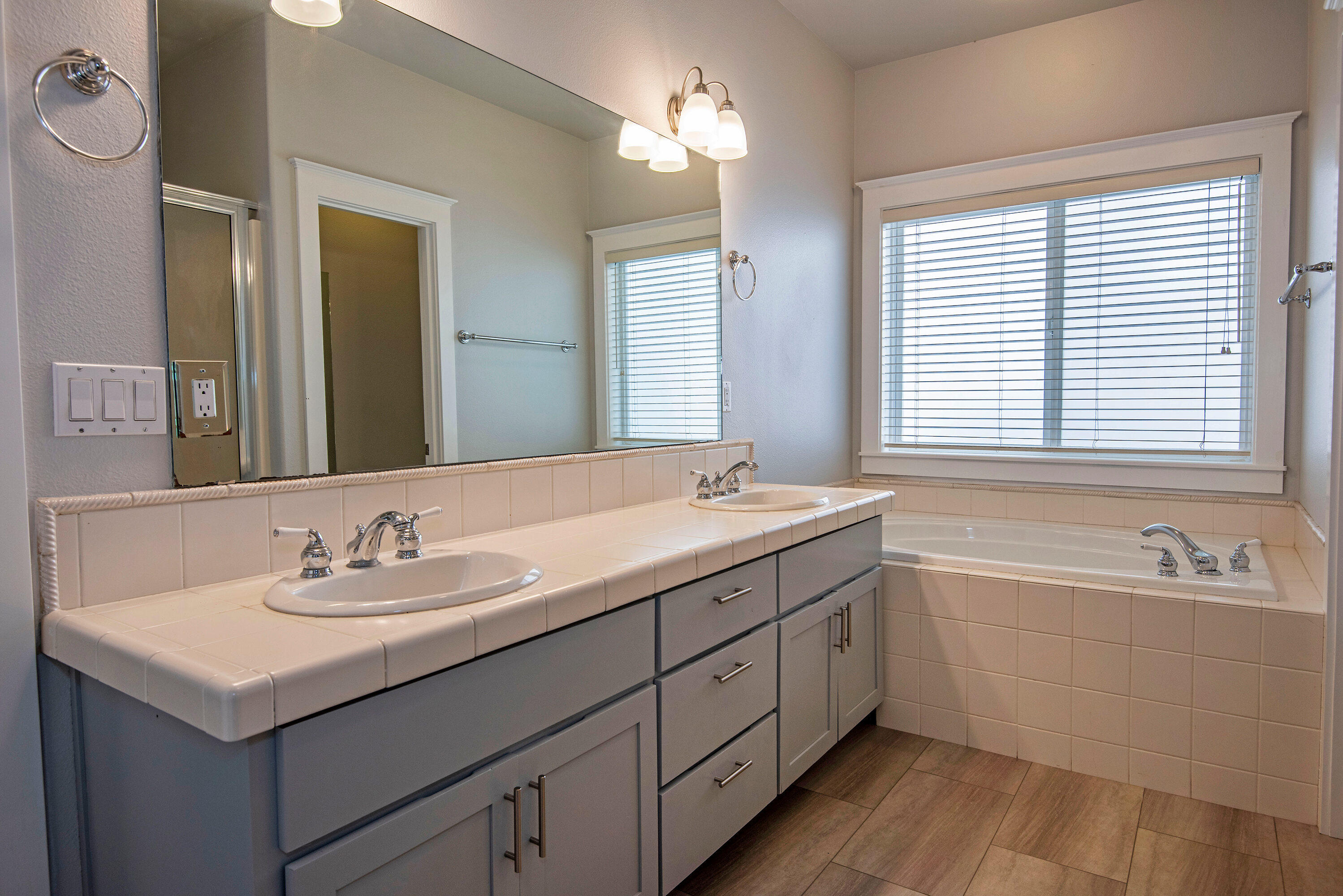 Oak Tree - Residential