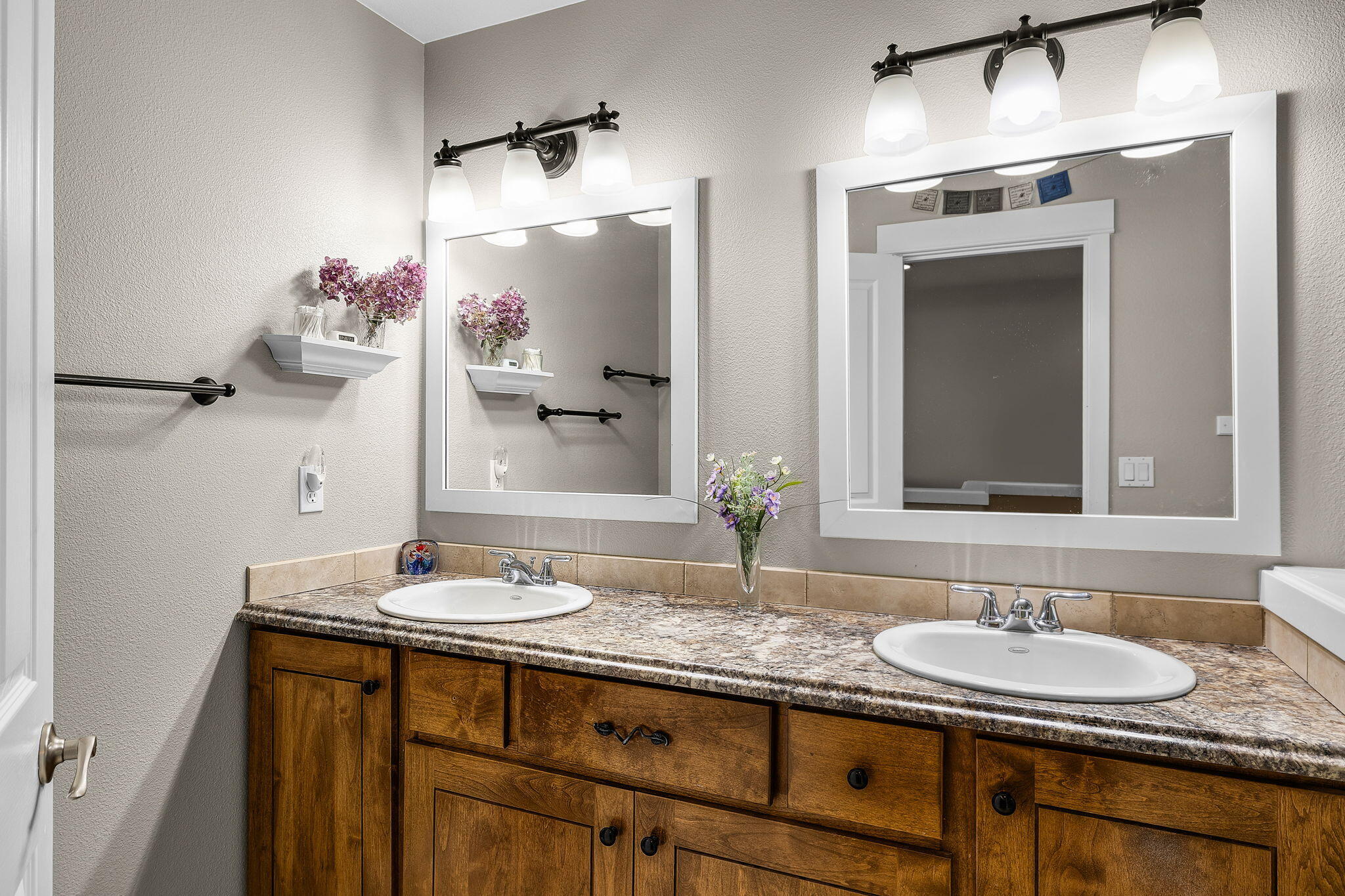 Skyliner Summit - Residential