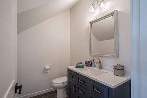 Tiny photo for 256 Rockfellow Place, Talent, OR 97540 (MLS # 220217172)