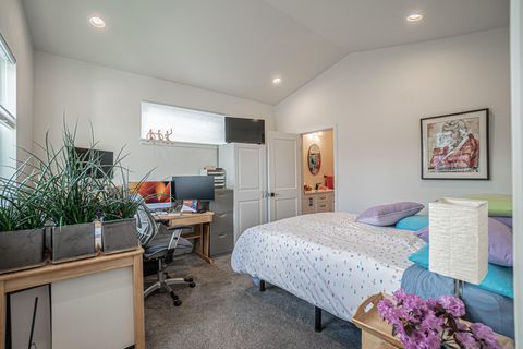 Tiny photo for 256 Rockfellow Place, Talent, OR 97540 (MLS # 220217172)