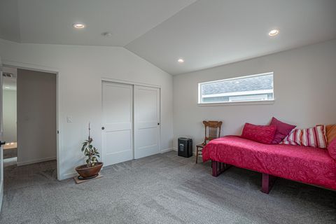 Tiny photo for 256 Rockfellow Place, Talent, OR 97540 (MLS # 220217172)