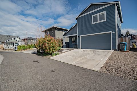 Tiny photo for 256 Rockfellow Place, Talent, OR 97540 (MLS # 220217172)