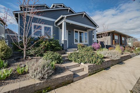 Tiny photo for 256 Rockfellow Place, Talent, OR 97540 (MLS # 220217172)