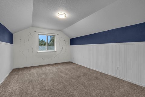 Tiny photo for 485 SE Ponderosa Drive, Madras, OR 97741 (MLS # 220213961)