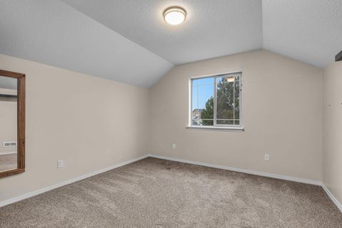 Tiny photo for 485 SE Ponderosa Drive, Madras, OR 97741 (MLS # 220213961)