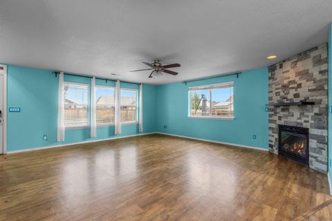 Tiny photo for 485 SE Ponderosa Drive, Madras, OR 97741 (MLS # 220213961)