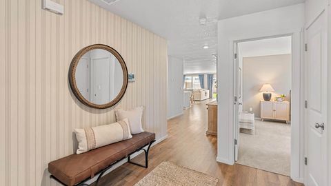 Tiny photo for 2609 Steadman Avenue, Medford, OR 97501 (MLS # 220213159)