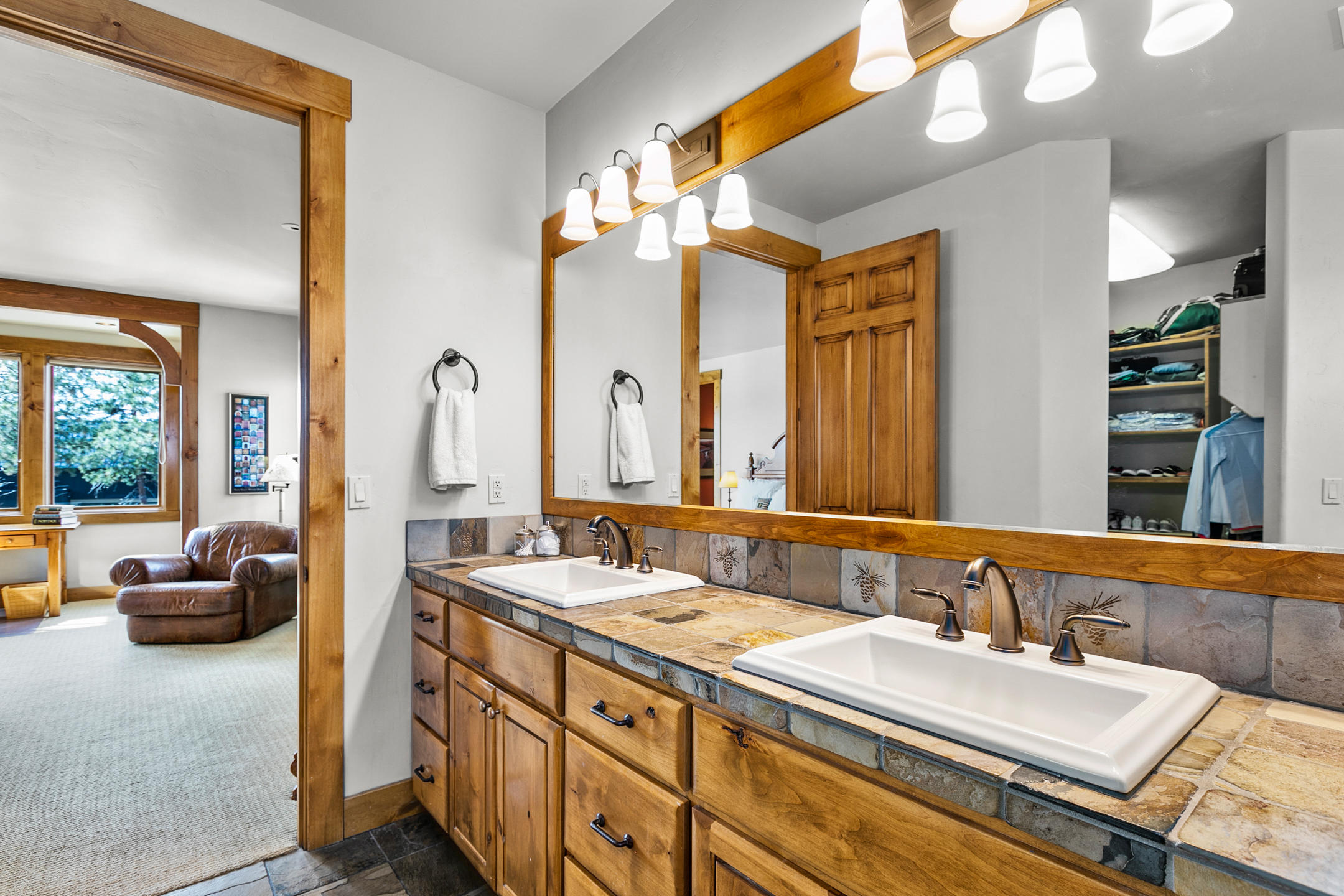 Three Pines - Residential