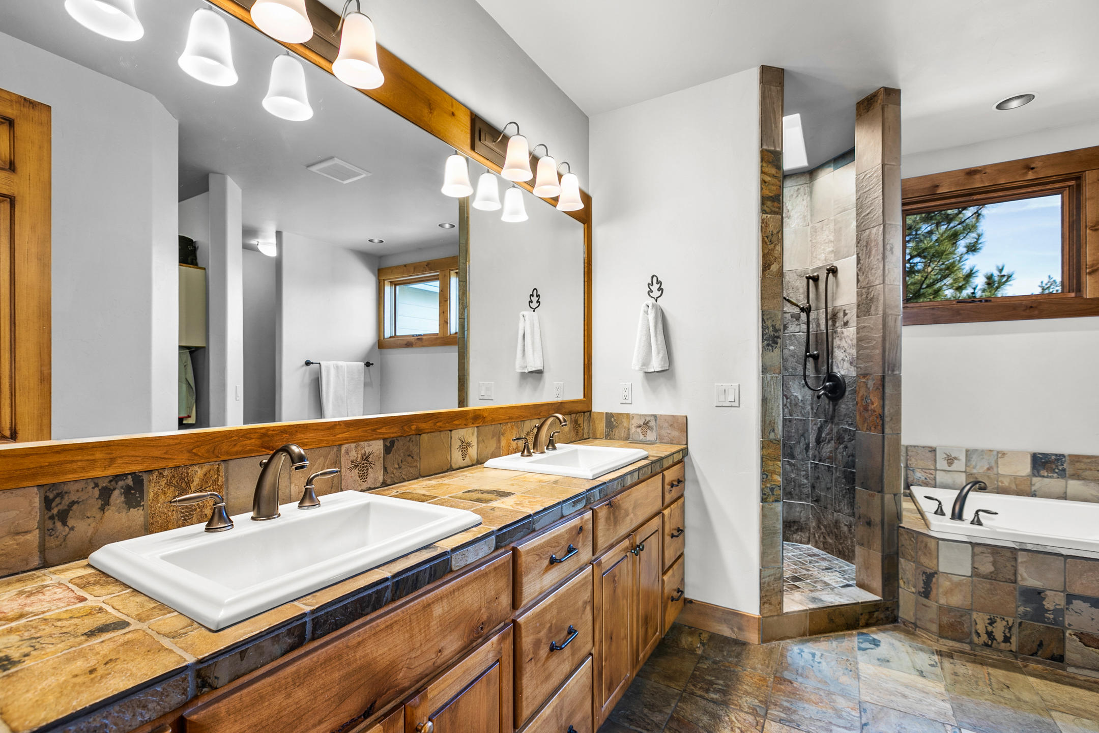 Three Pines - Residential