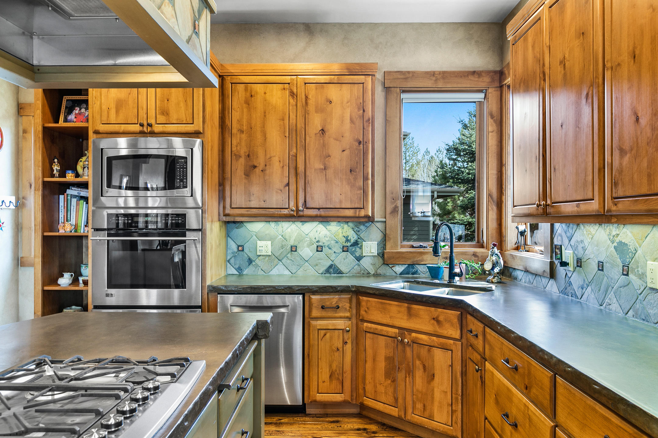 Three Pines - Residential