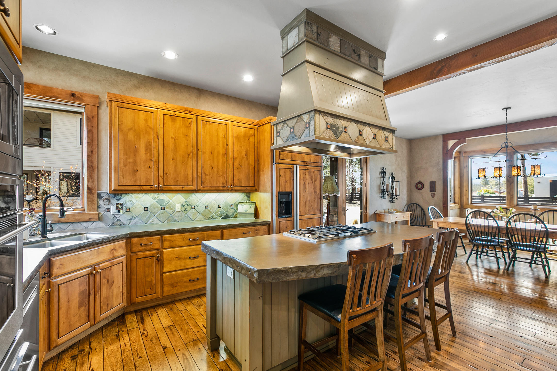 Three Pines - Residential