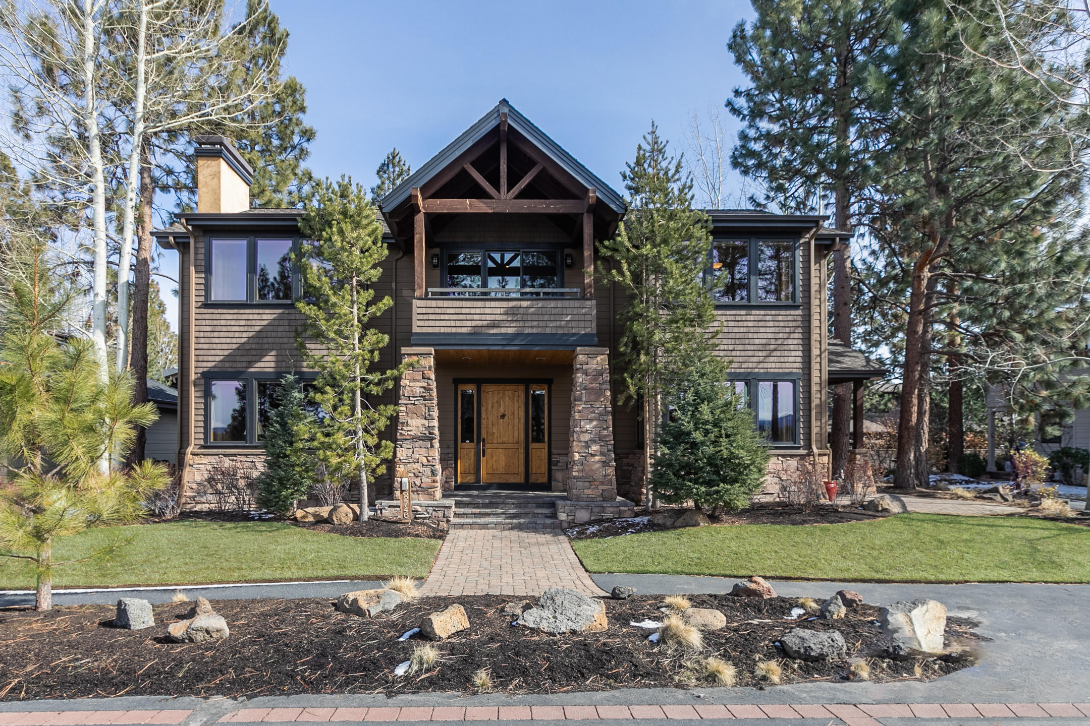 Three Pines - Residential