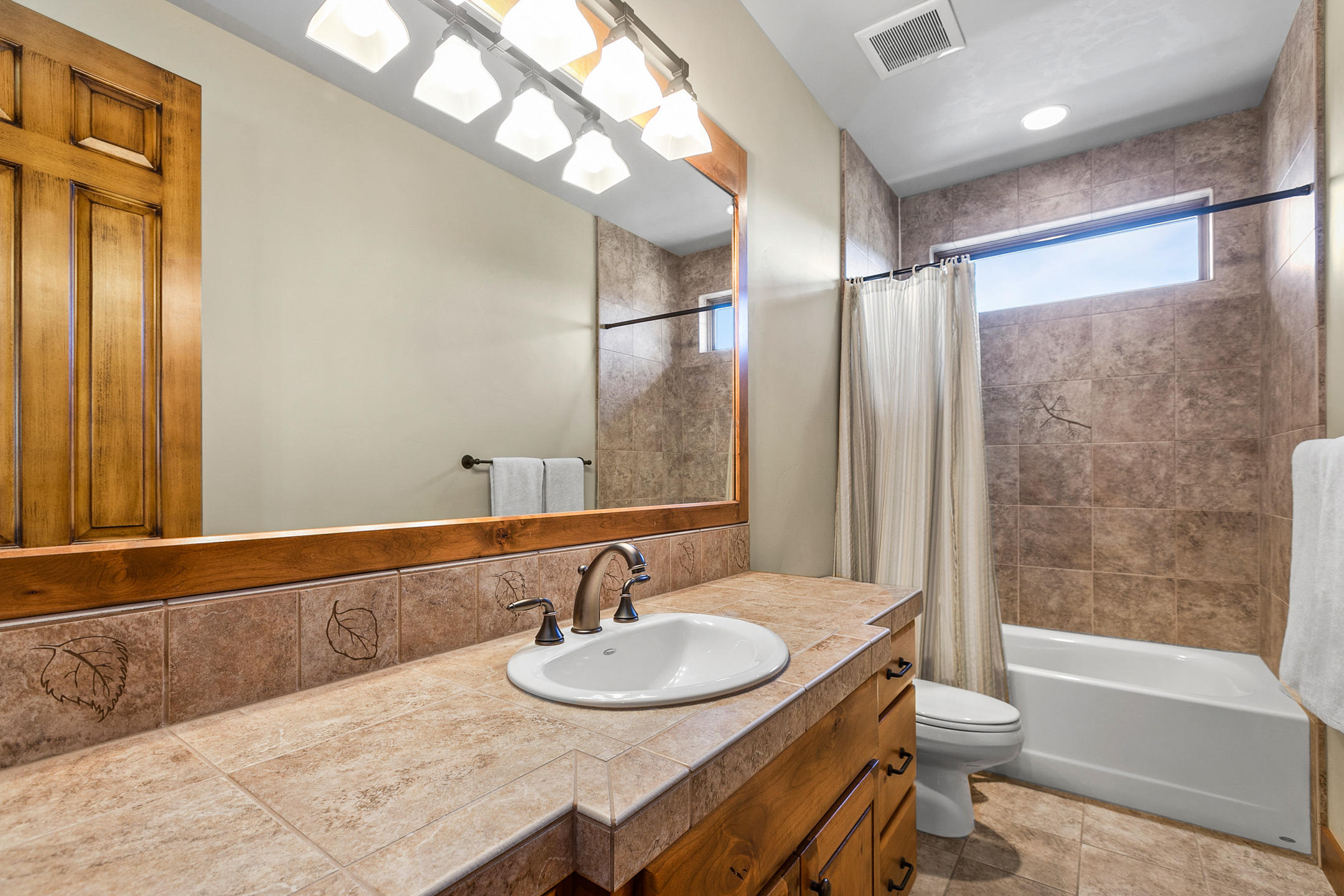 Three Pines - Residential