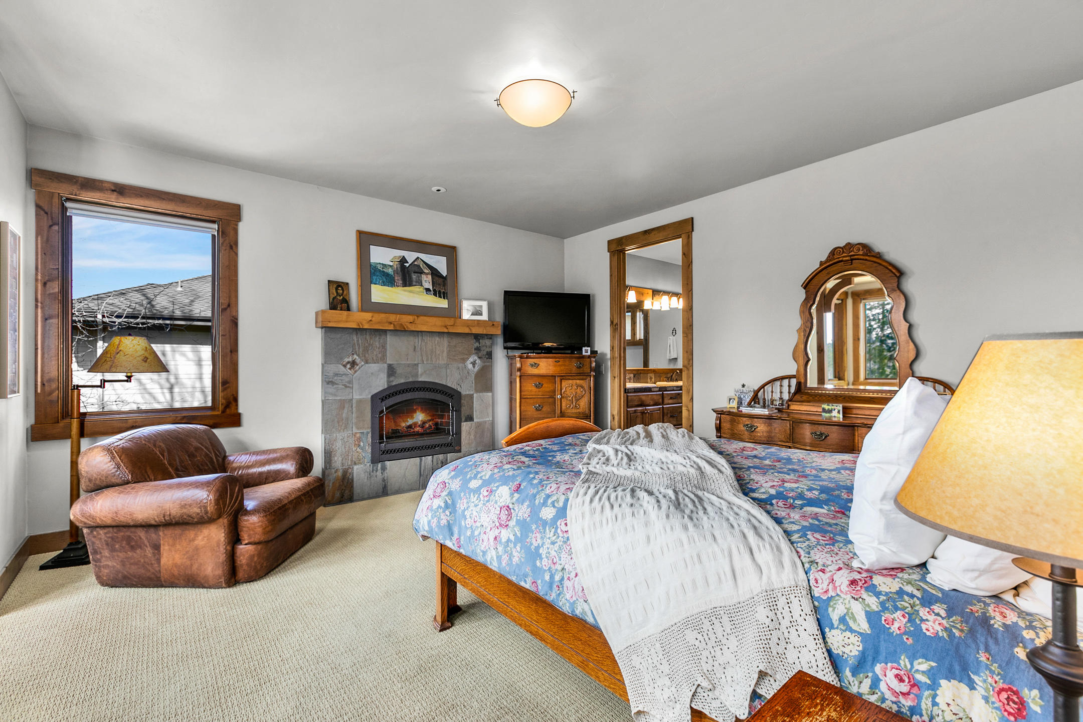 Three Pines - Residential