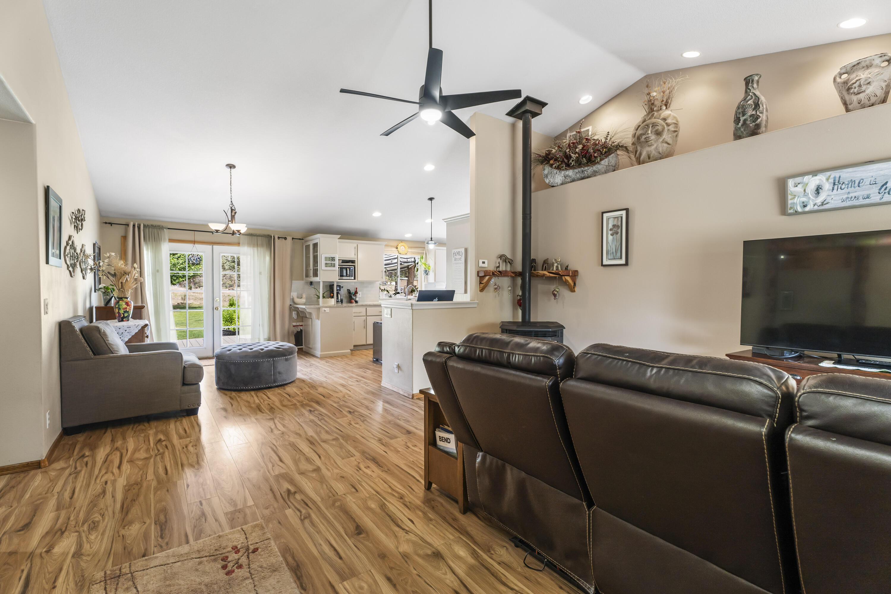 5745 NW Zamia Avenue