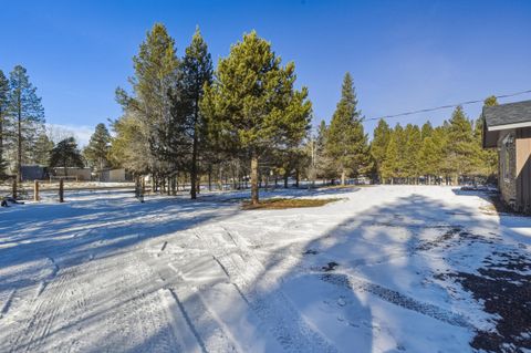 Tiny photo for 53262 Riverview Drive, La Pine, OR 97739 (MLS # 220213593)