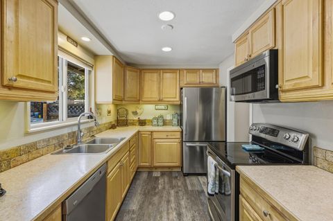 Tiny photo for 53262 Riverview Drive, La Pine, OR 97739 (MLS # 220213593)