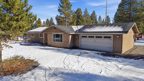 Tiny photo for 53262 Riverview Drive, La Pine, OR 97739 (MLS # 220213593)